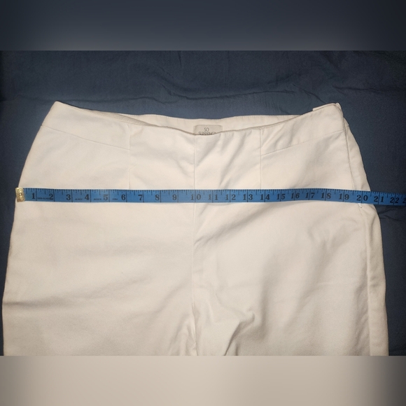 SALE - Chico's So Slimming white pants, side zip, flat front, size 2 - Picture 8 of 10